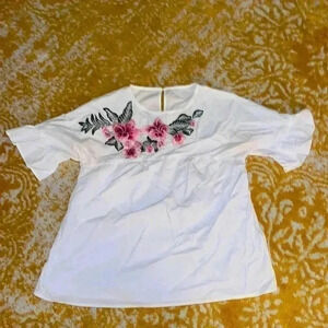 Embroidered floral loose cotton blouse XS NWOT